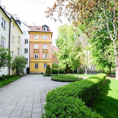 Designers Apartment In The Old Town Варшава Екстериор снимка
