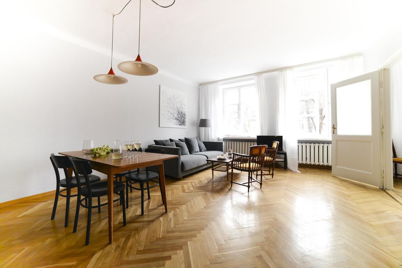 Designers Apartment In The Old Town Варшава Екстериор снимка