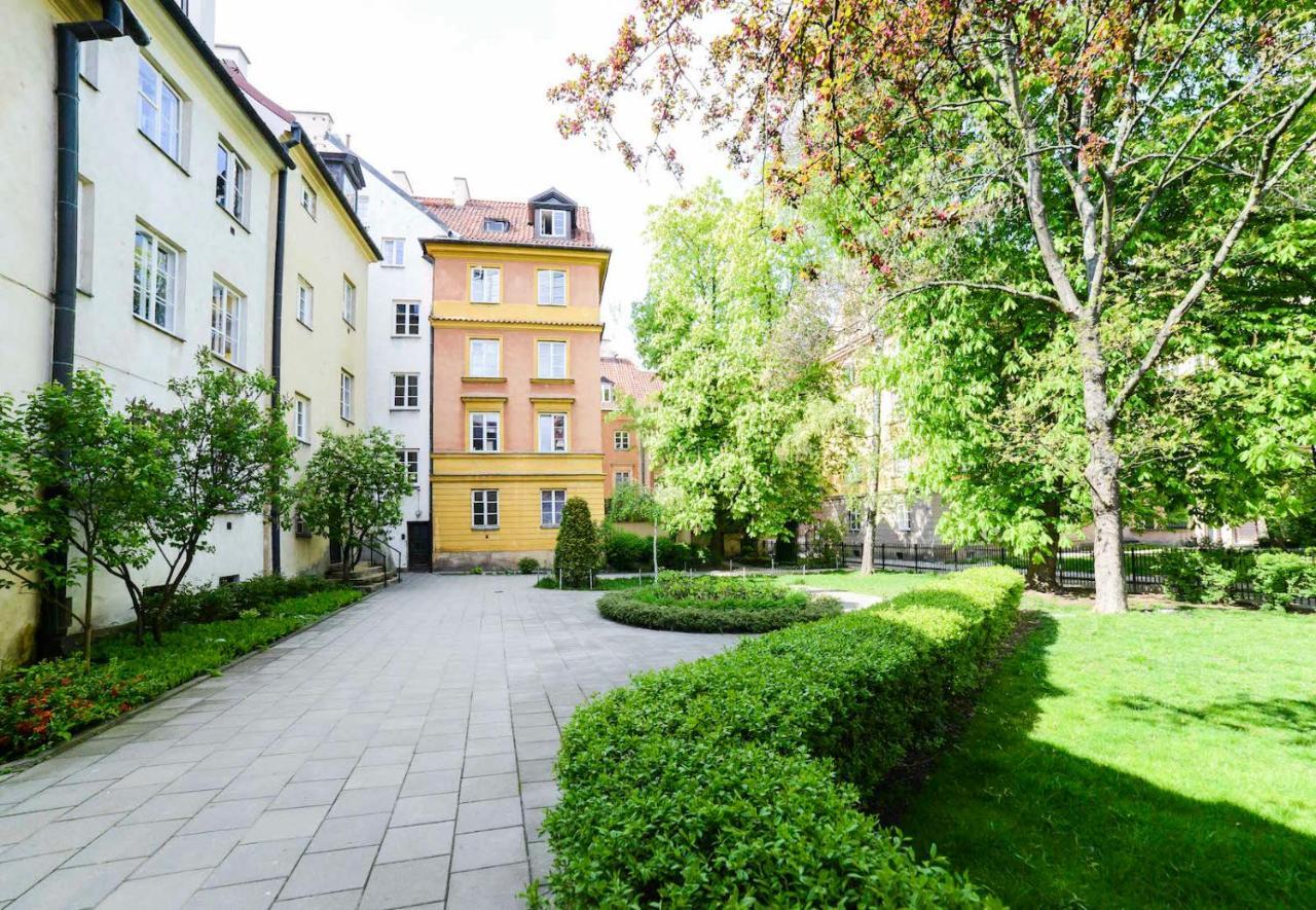 Designers Apartment In The Old Town Варшава Екстериор снимка